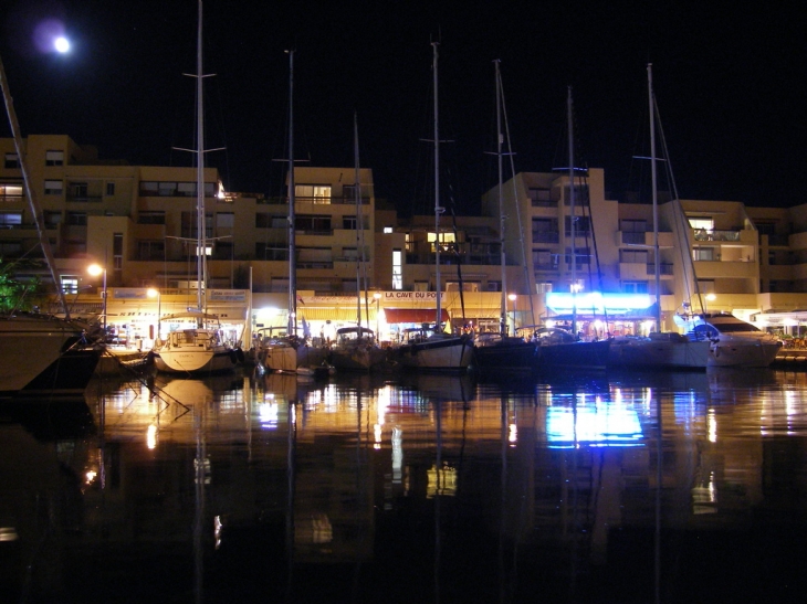 Le port de LA FAVIERE - Bormes-les-Mimosas