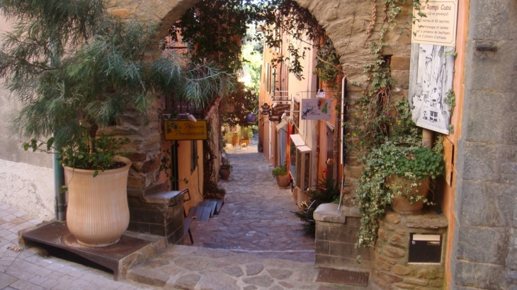 RUE DES ARTISANS - Bormes-les-Mimosas