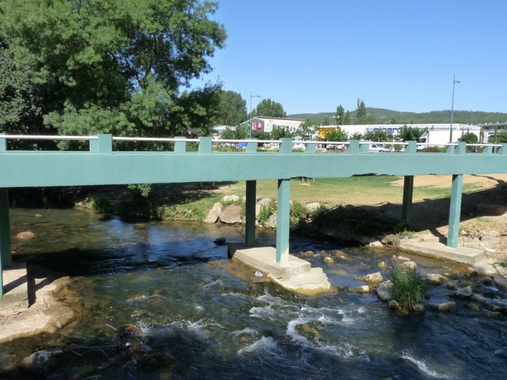 La passerelle sur le Carami - Brignoles