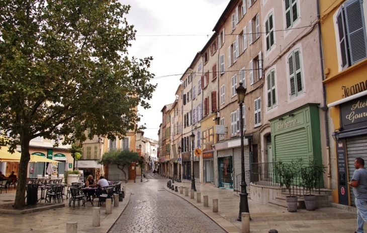 La Ville - Brignoles