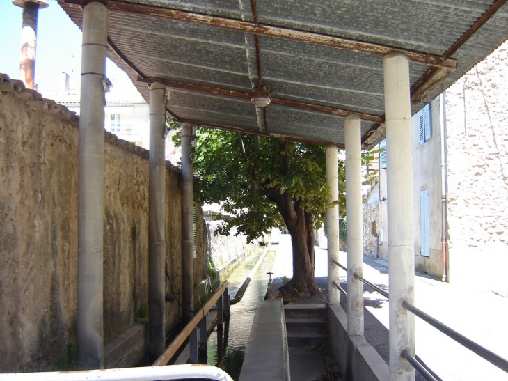 L'ancien lavoir - Brue-Auriac