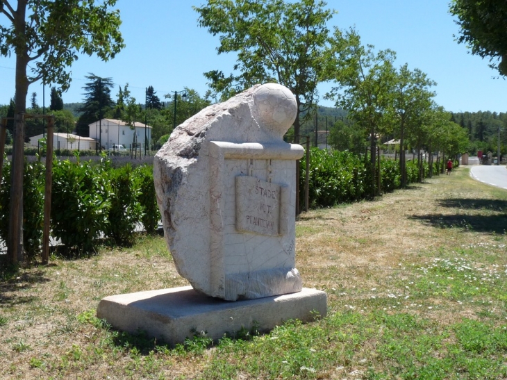 Le stade communal M.T.Plantevin - Camps-la-Source