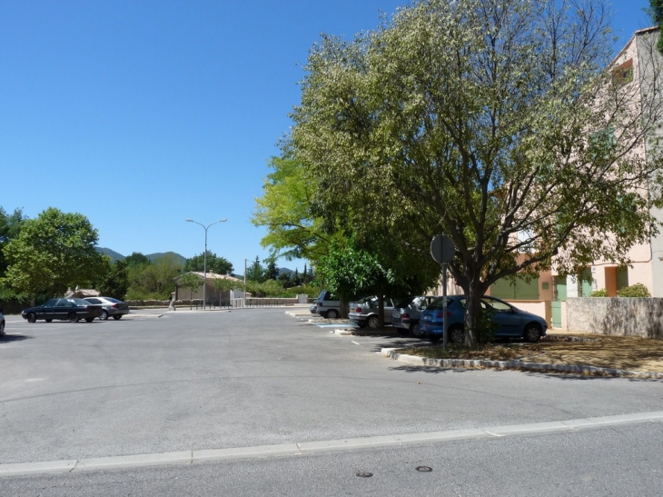 La place du Ménage - Camps-la-Source