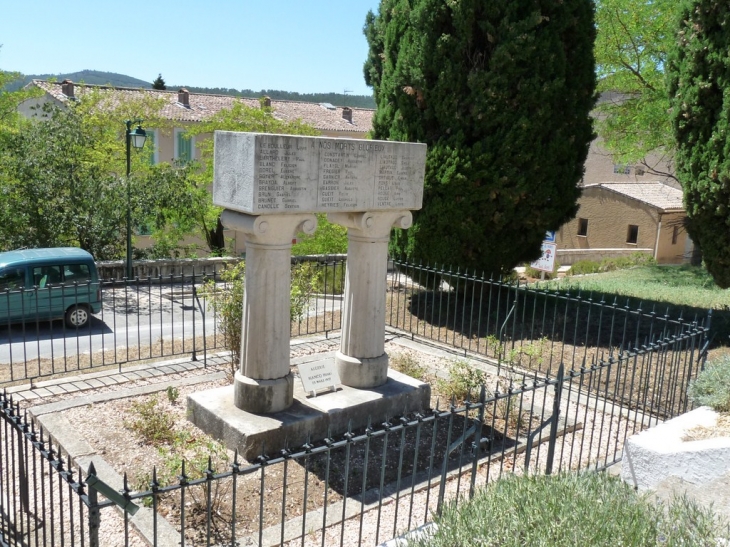 Place des Martyrs de la résistance - Camps-la-Source