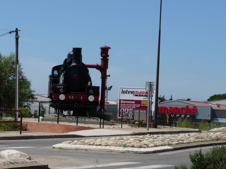 A l'entrée du village , la locomotive 4B9 affectée à Carnoules de 1918 à1930