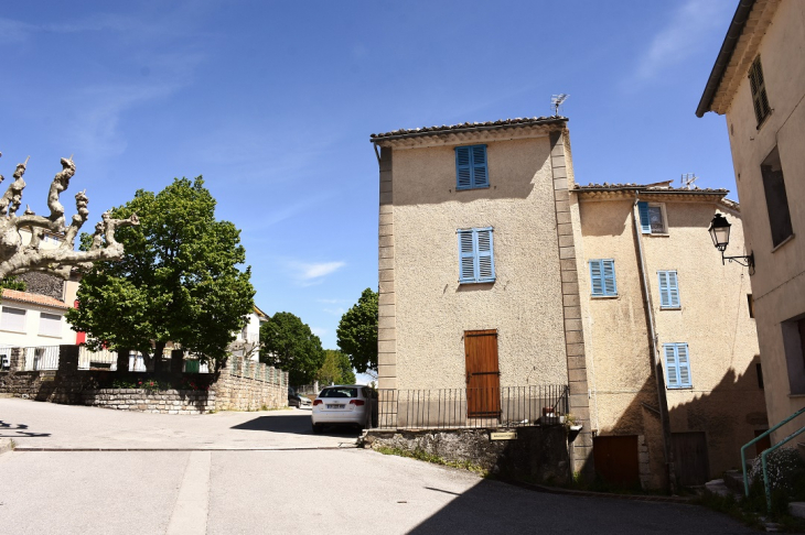 La Commune - Comps-sur-Artuby