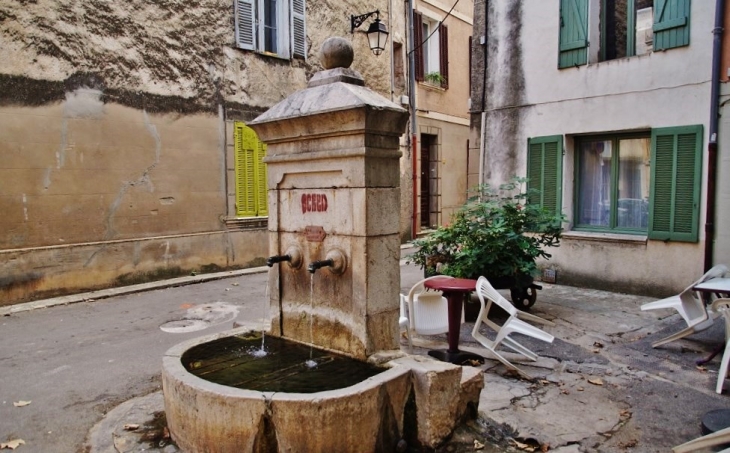 Fontaine - Correns