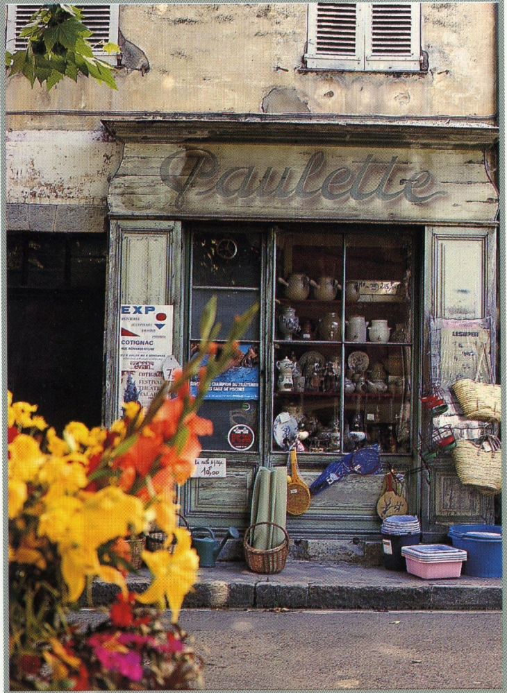 Petite boutique pittoresque dans le village (carte postale de 1990) - Cotignac