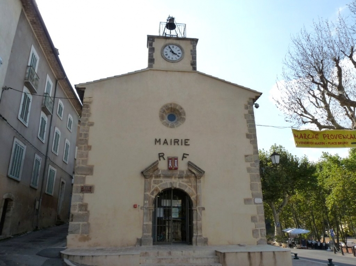 La mairie,  - Entrecasteaux