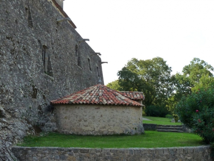 La glacière du chateau --18ièm siècle - Entrecasteaux