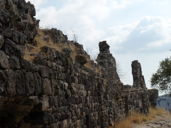 Ruines du chateau - Évenos