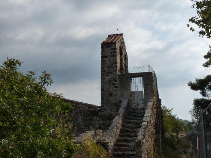 Dans le hameau d'Evenos - Évenos