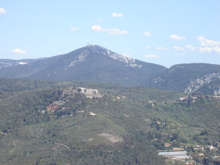 Fort Pipaudon et  ancien chateau - Évenos