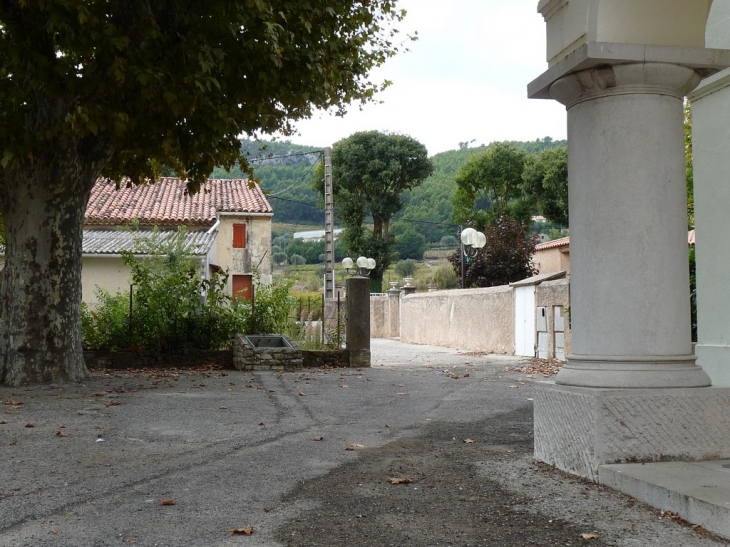 Traverse de l'église - Évenos