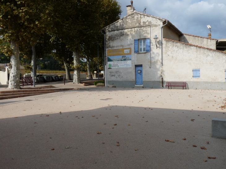 Place-J Jaures - Évenos