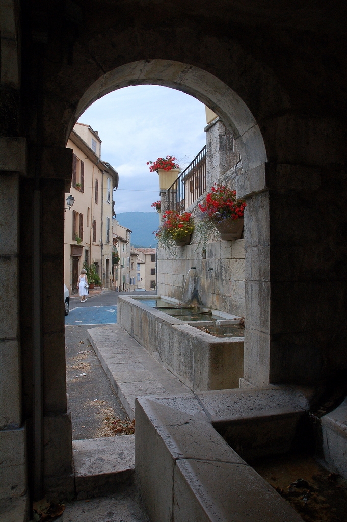 Lavoir et fontaine - Fayence