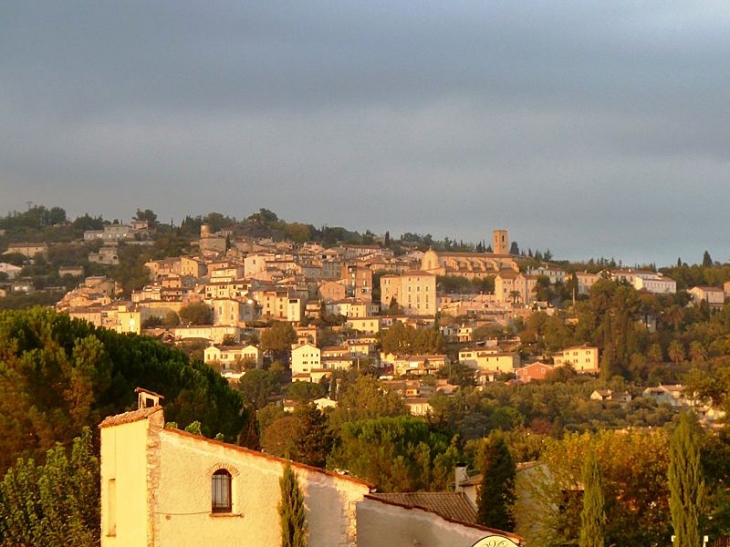 Vue sur le village - Fayence