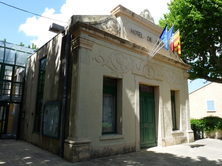 L'hotel de ville - Flassans-sur-Issole