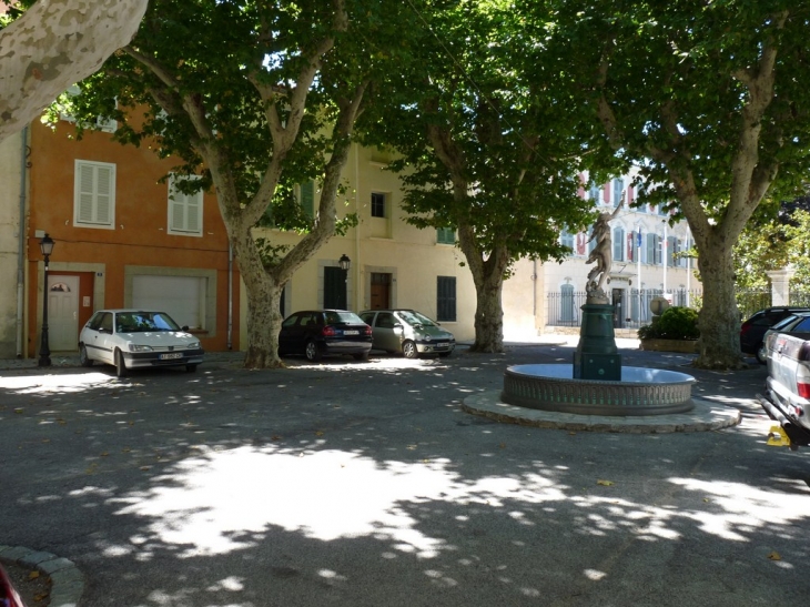 Place Blanc Edgard - Forcalqueiret