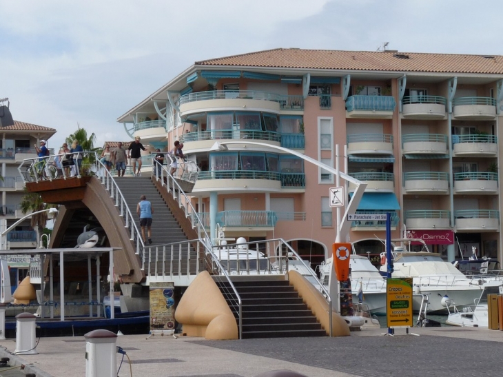 Sur le port - Fréjus