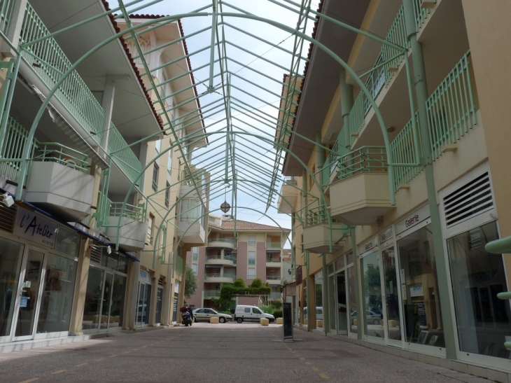 Passage du quartier latin - Fréjus