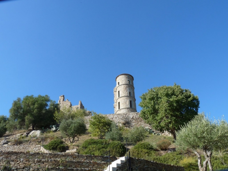 Ruines du chateau du XI-XVII siècle - Grimaud