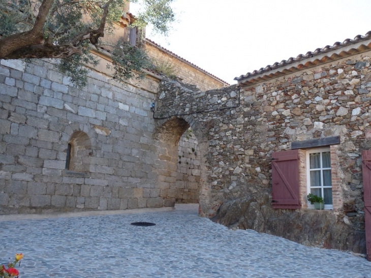 Place de l'église  - Grimaud