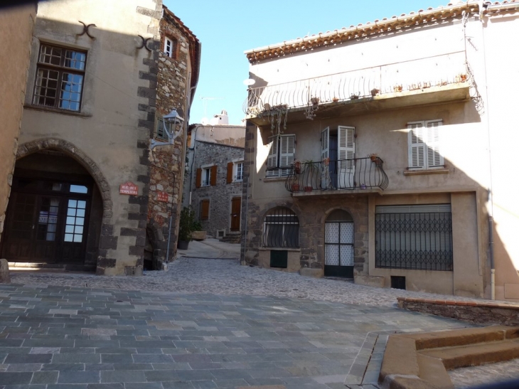 Rue des Templiers - Grimaud