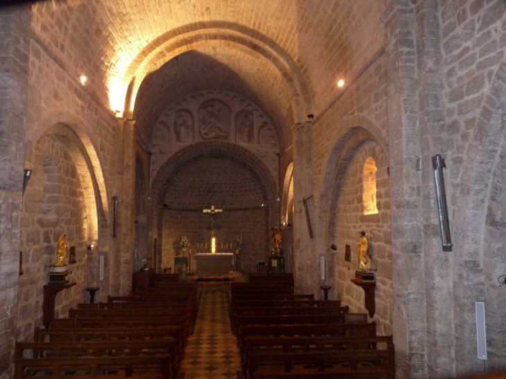 A l'intérieur de l'église Saint Michel - Grimaud