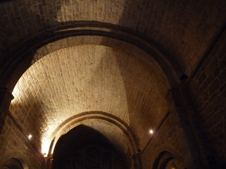 A l'intérieur de l'église Saint Michel - Grimaud