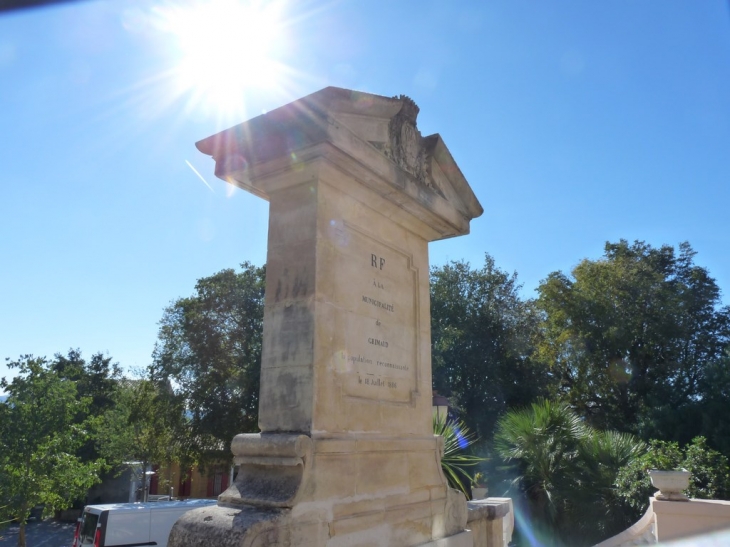 La fontaine de la place Neuve - Grimaud