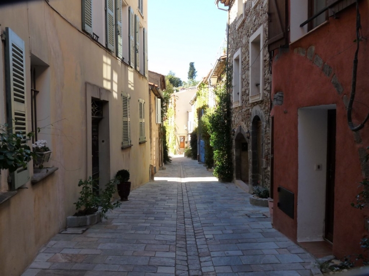 Rue des Templiers - Grimaud