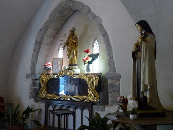 A l'intérieur de la chapelle des Pénitents - Grimaud