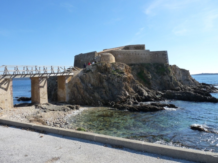 Le fort de la Tour Fondue - Hyères