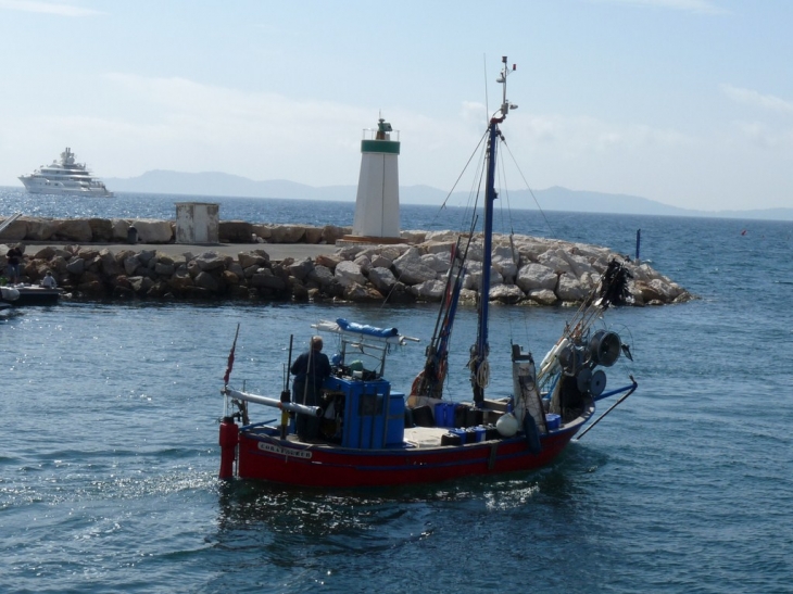 Départ pour les lieux de peche - Hyères