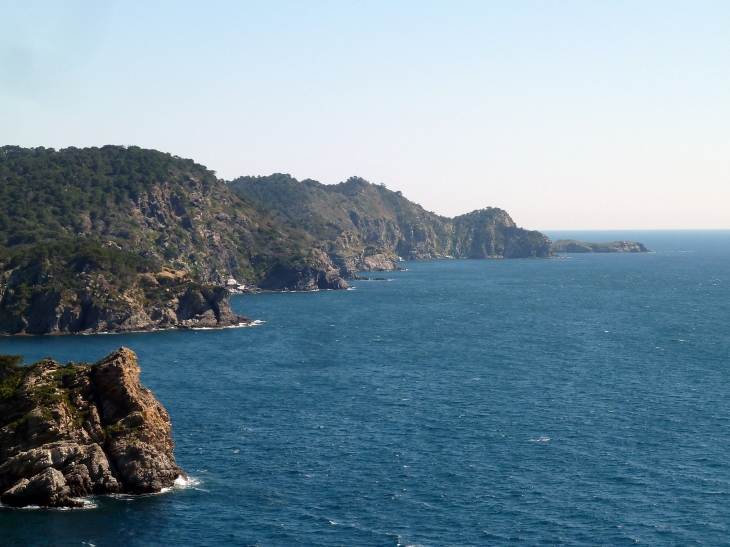 Ile de Porquerolles :le sentier côtier - Hyères