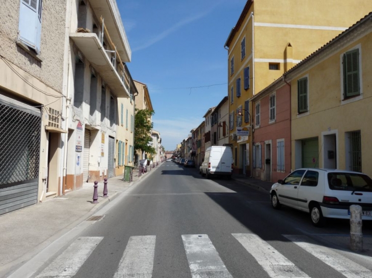 Avenue Lieutenant Jean Toucas - La Crau