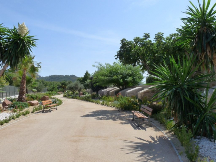 Le jardin public - La Crau