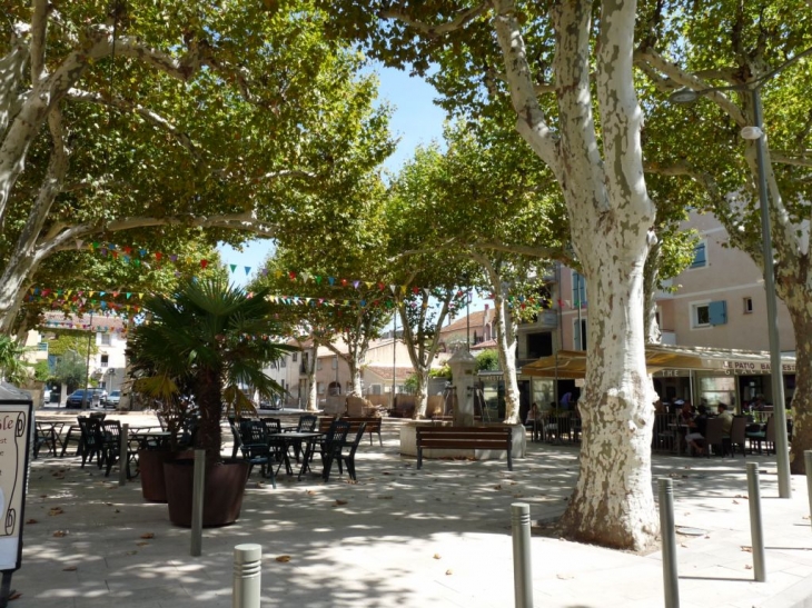 Place  Jean Jaures - La Crau