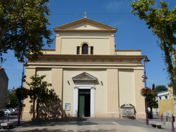 L'Eglise du village - La Crau