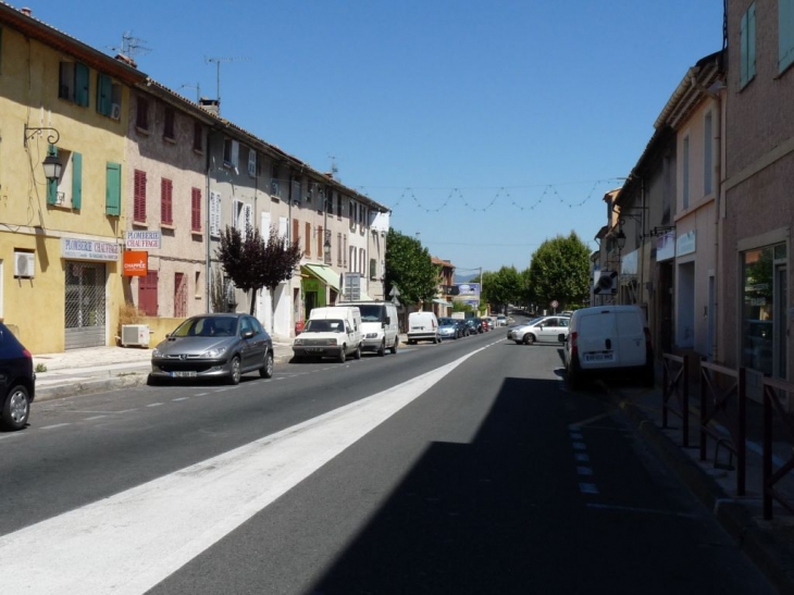 Dans le village - La Farlède