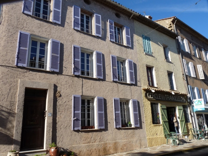 Le cercle des travailleurs Rue Saint Jacques - La Garde-Freinet