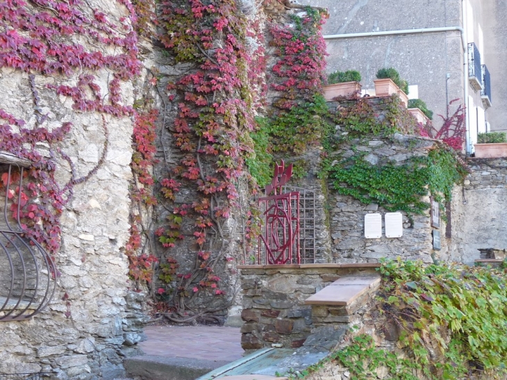 La rampe des Sarrazins - La Garde-Freinet