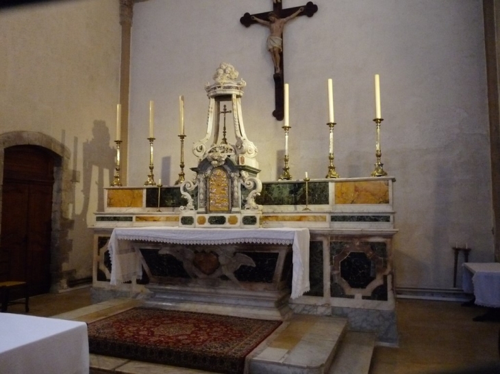 Dans l'église Saint Clément - La Garde-Freinet