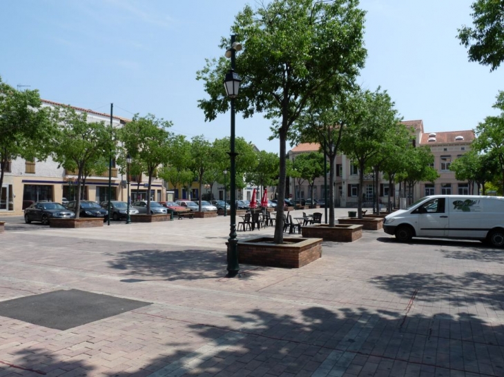 Place de la République - La Garde