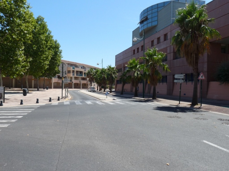 Avenue Toulouse Lautrec - La Garde