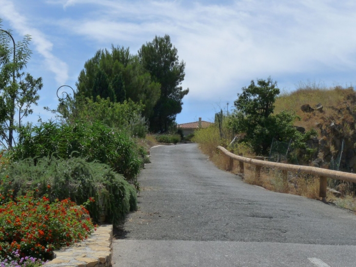 Rue de la chapelle - La Garde