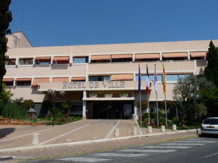 Hotel de ville - La Garde