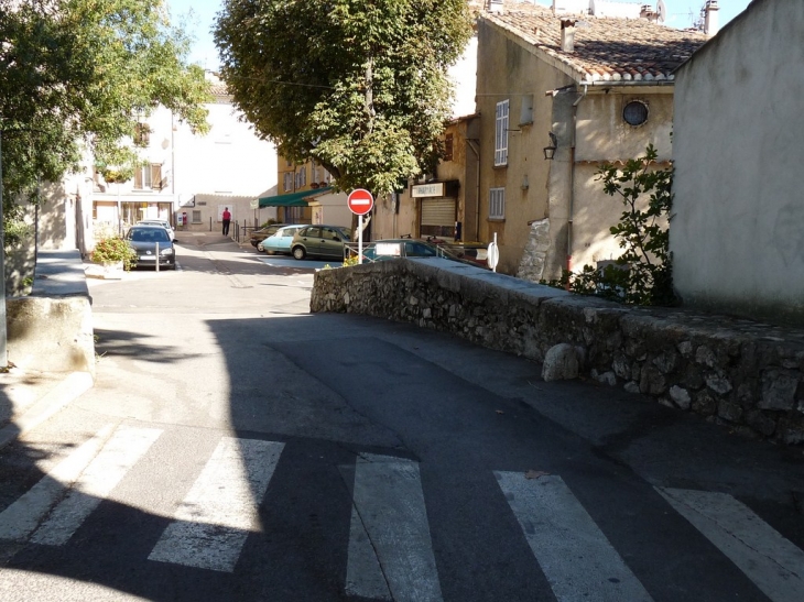 Le pont à  - La Roquebrussanne