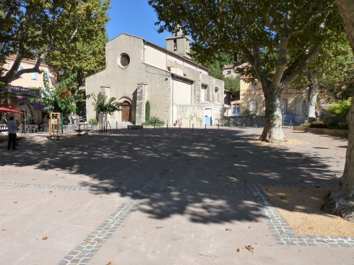 Eglise St Sauveur - La Roquebrussanne